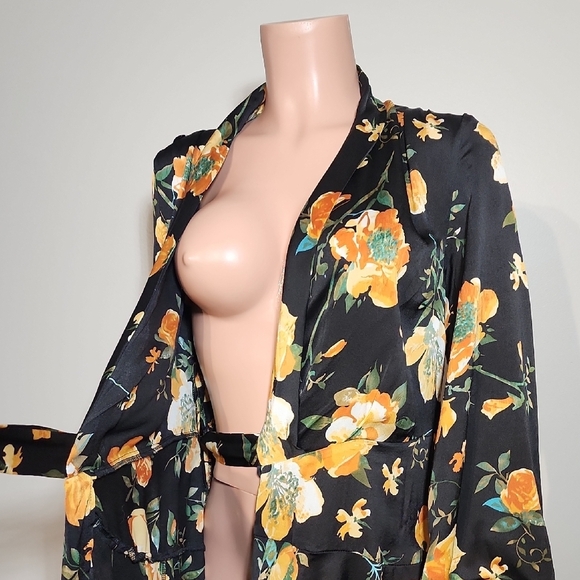 Nasty Gal Yellow and Orange Plunge Gown with Bishop Sleeves - Picture 9 of 10